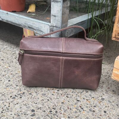 Borsa a mano in pelle marrone scuro con manico