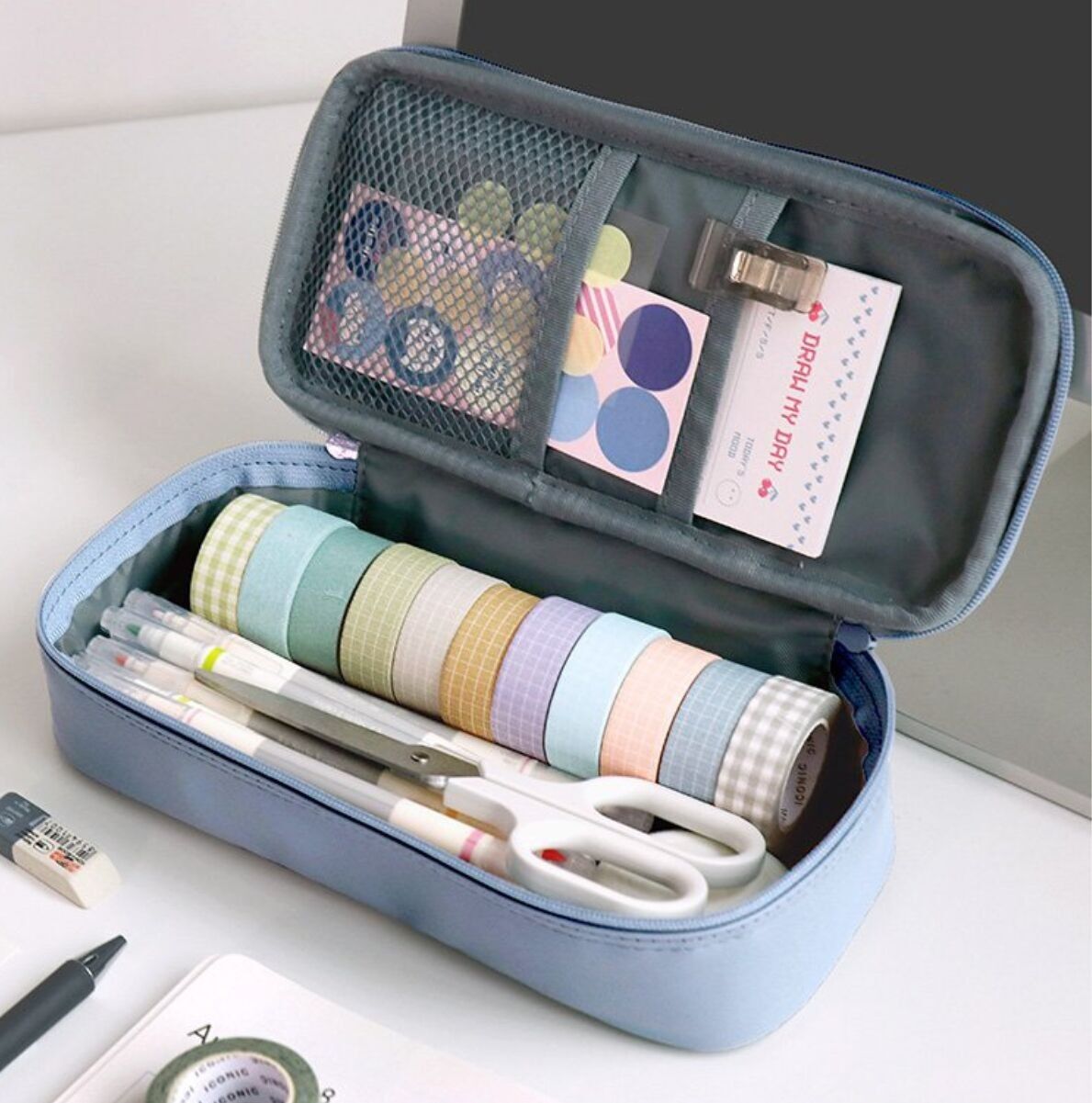 Astuccio portapenne iconico di grandi dimensioni