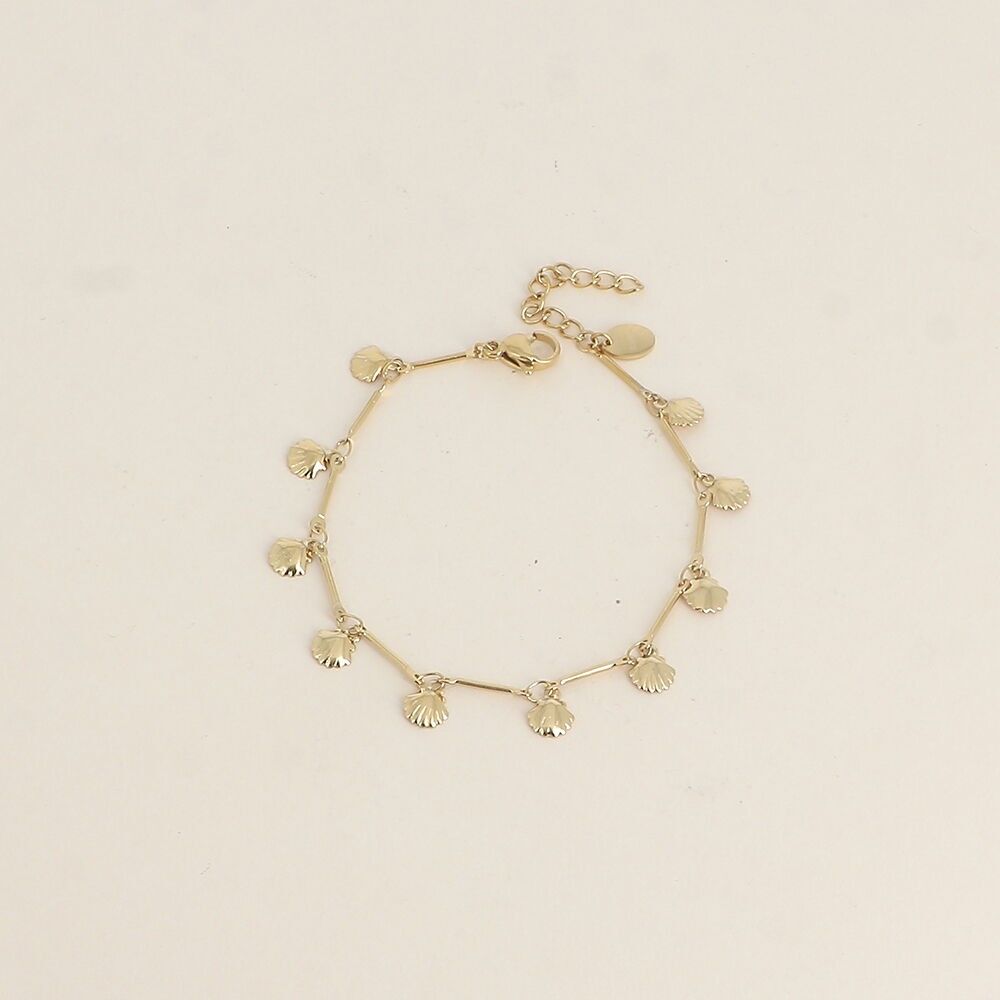 Pulsera de malla de tallo y pequeñas conchas