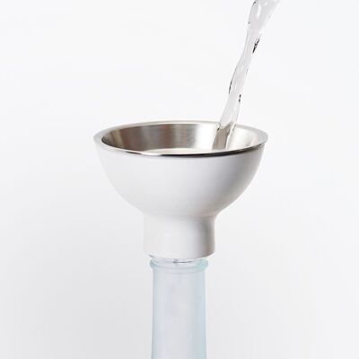 Entonnoir Sosog en acier inoxydable et en silicone blanc, ustensile de cuisine - collection EAtoCO / YOSHIKAWA