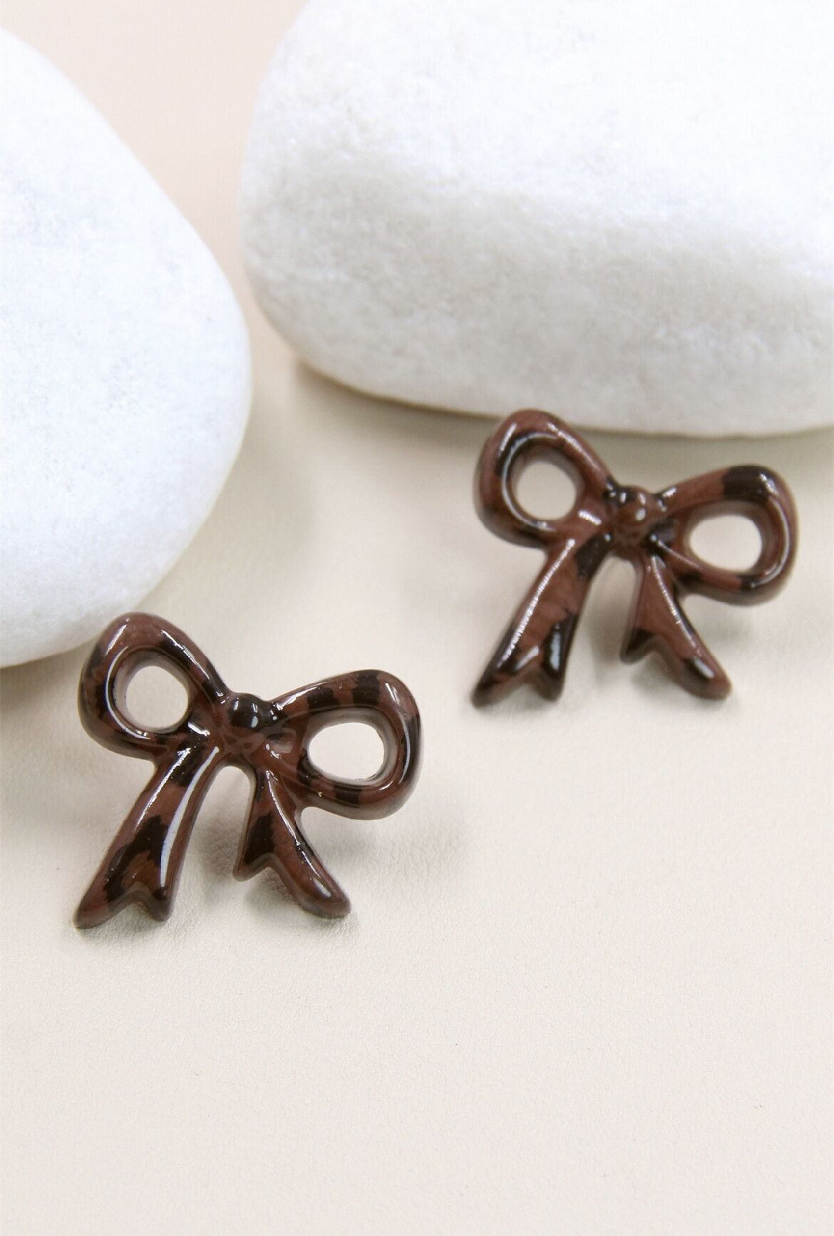 Wild Knot - Orecchini in resina e acciaio inossidabile con motivo leopardato