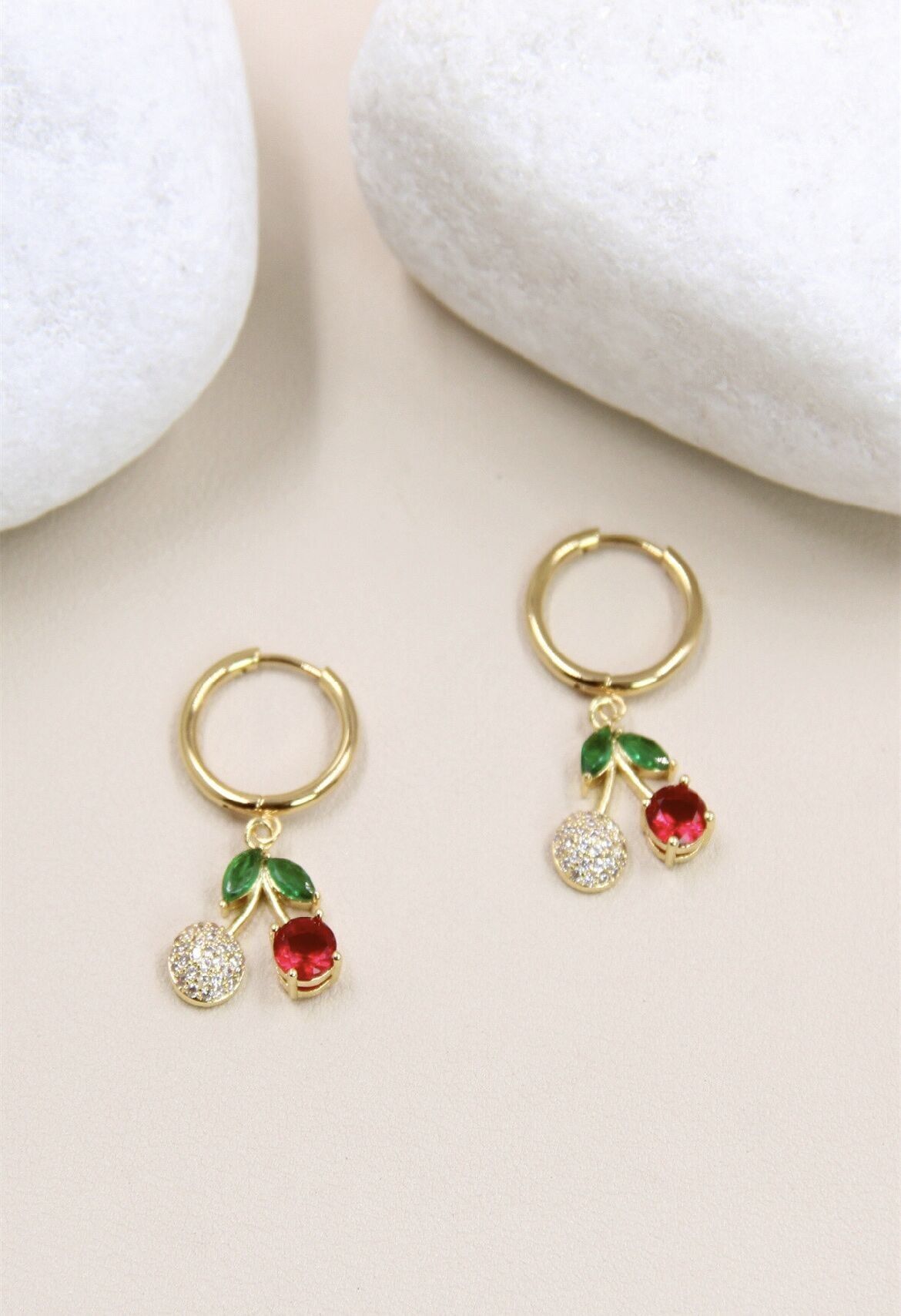 Orecchini a cerchio in acciaio inossidabile con ciliegia - Eleganza fruttata