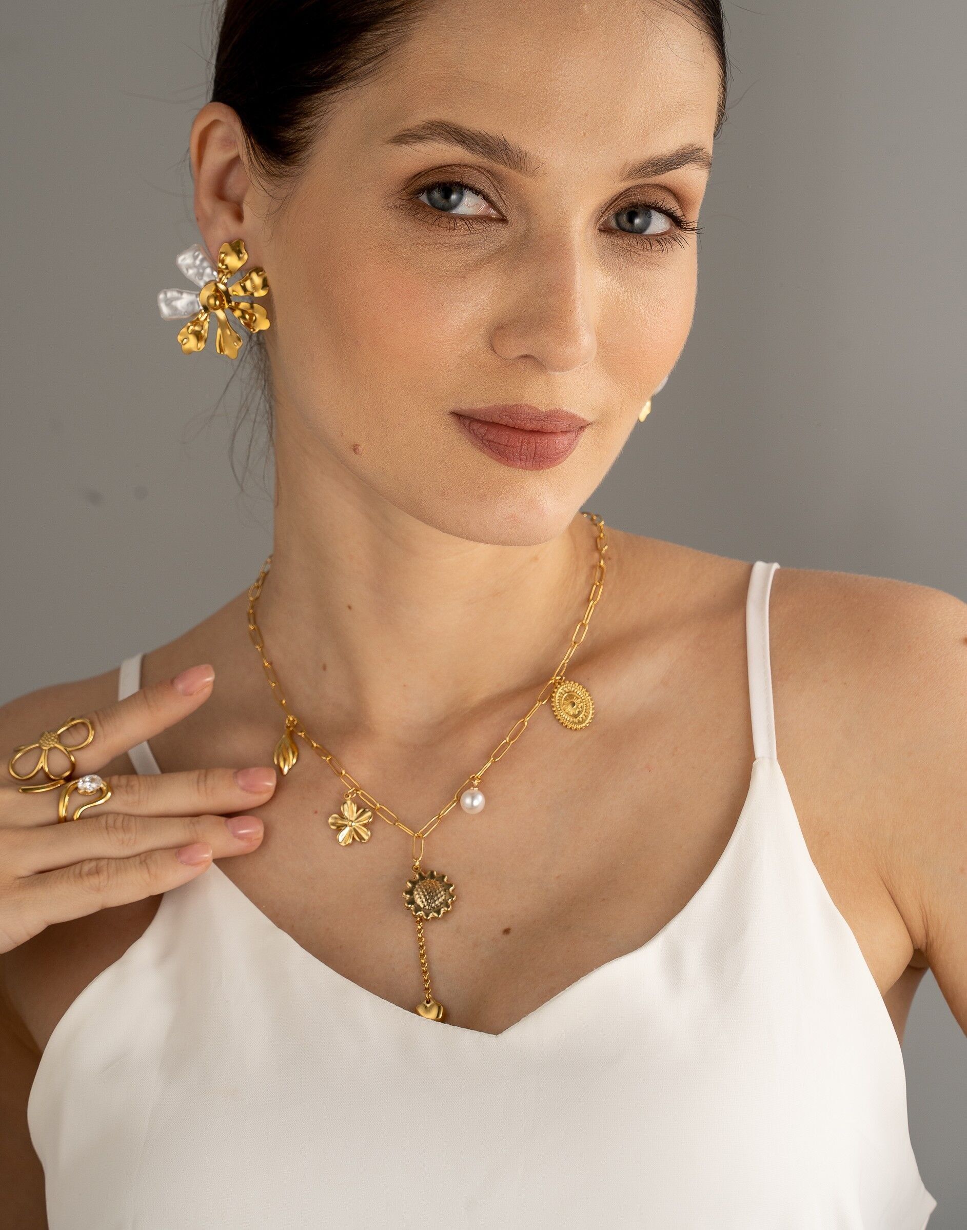 Edelstahlkette mit Perle, Herz und zarter Blume