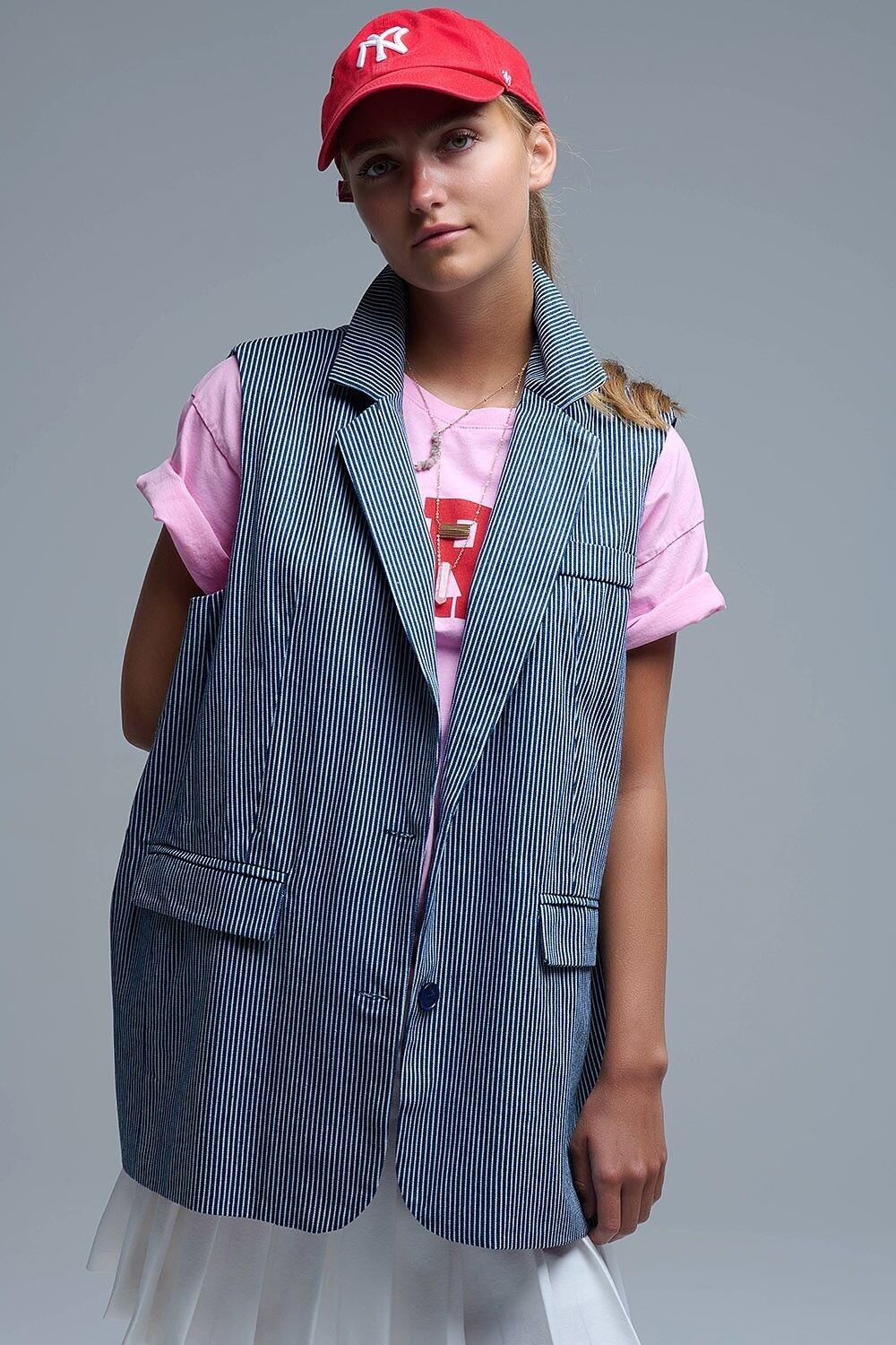 Gilet lungo a righe blu e bianche con collo a scialle