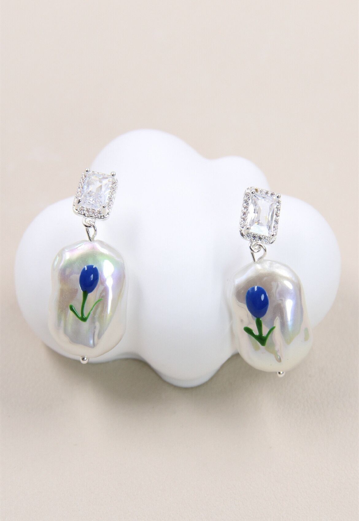 Orecchini a bottone con fiore di perle in argento 925 ipoallergenico