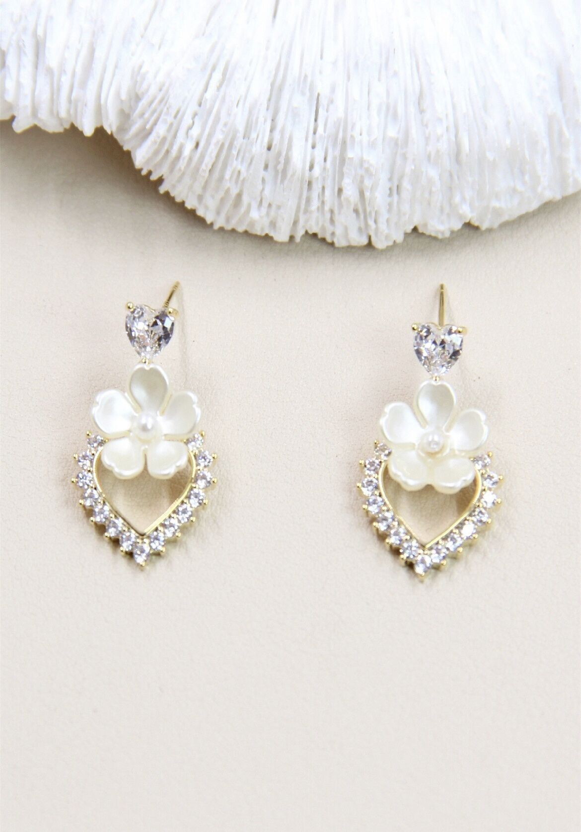 Orecchini a forma di cuore con cristallo in argento 925