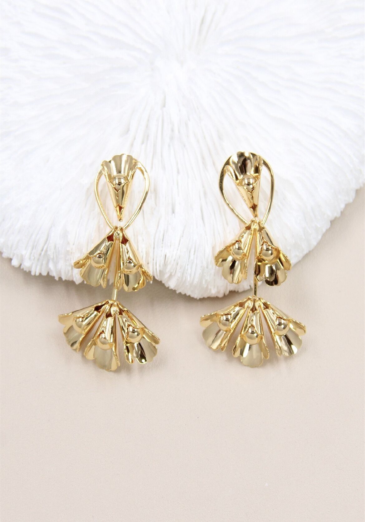 Orecchini a stelo di fiore in argento 925