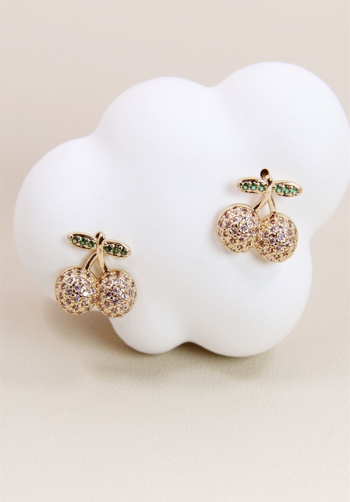 Orecchini a bottone in argento 925 a forma di ciliegia: ciondolo ipoallergenico