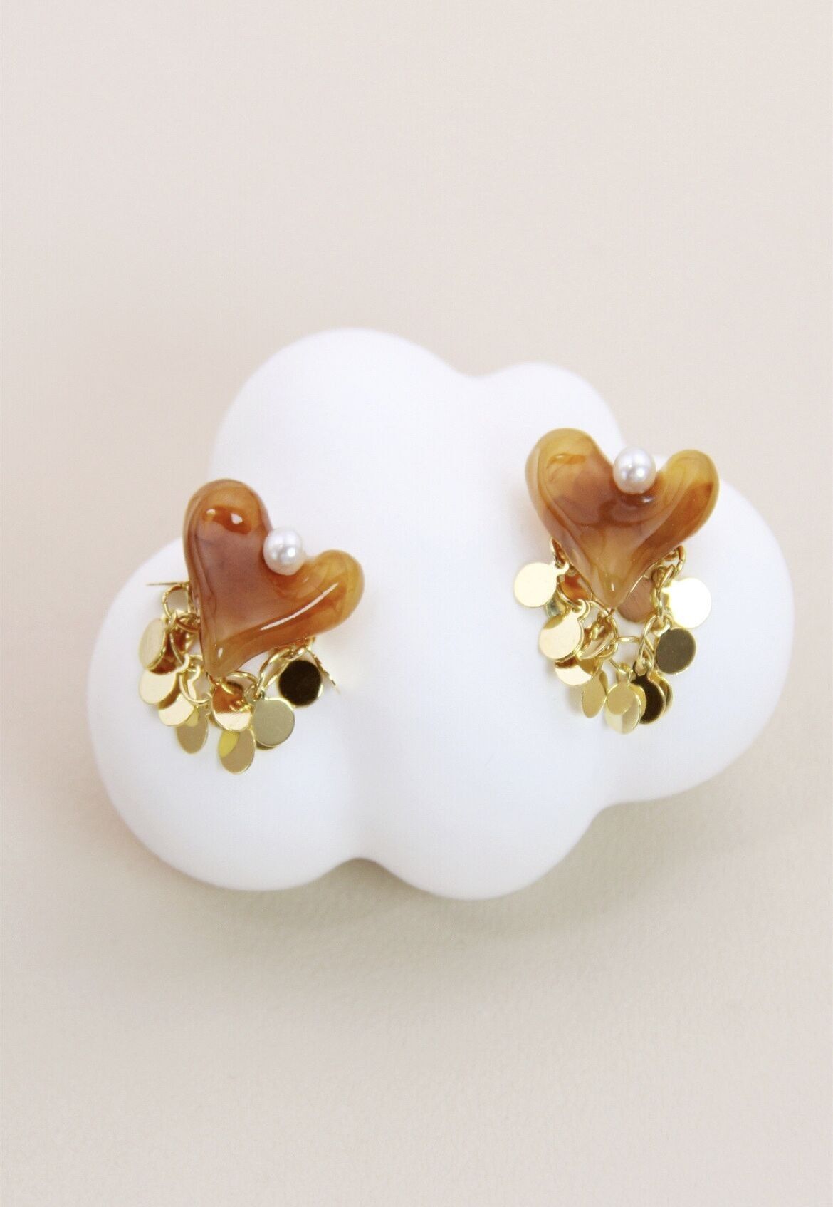 Orecchini a forma di cuore in argento 925 con perle: eleganza romantica