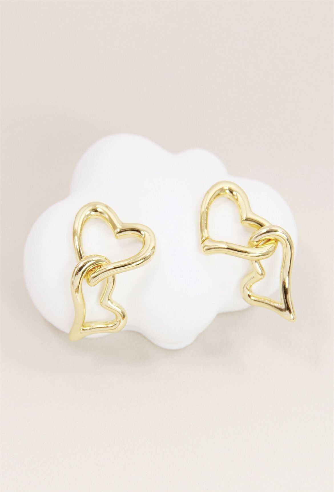 Orecchini a forma di cuore intrecciato in argento 925: amore eterno