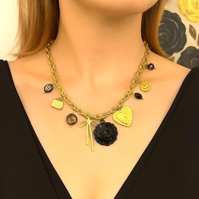 Collana con ciondolo bohémien e rosa nera
