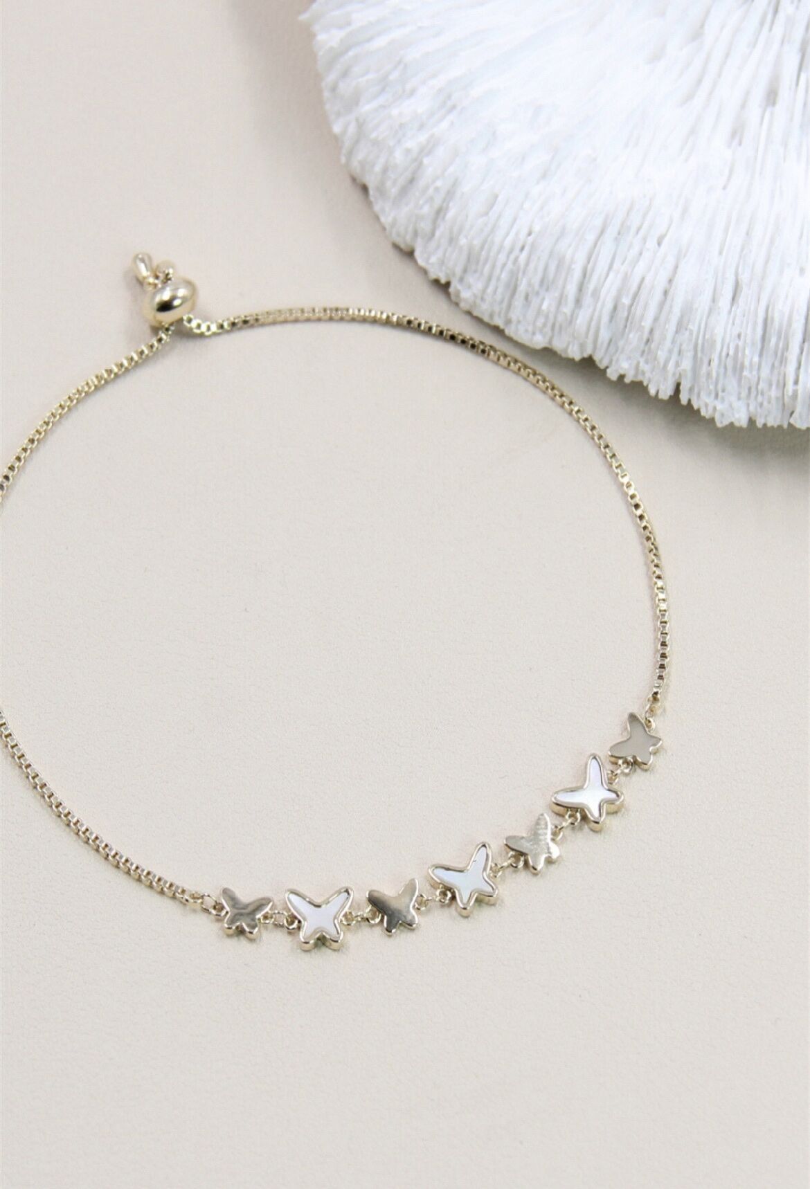 Bracciale scorrevole regolabile con perle a forma di farfalla: un meraviglioso gioiello