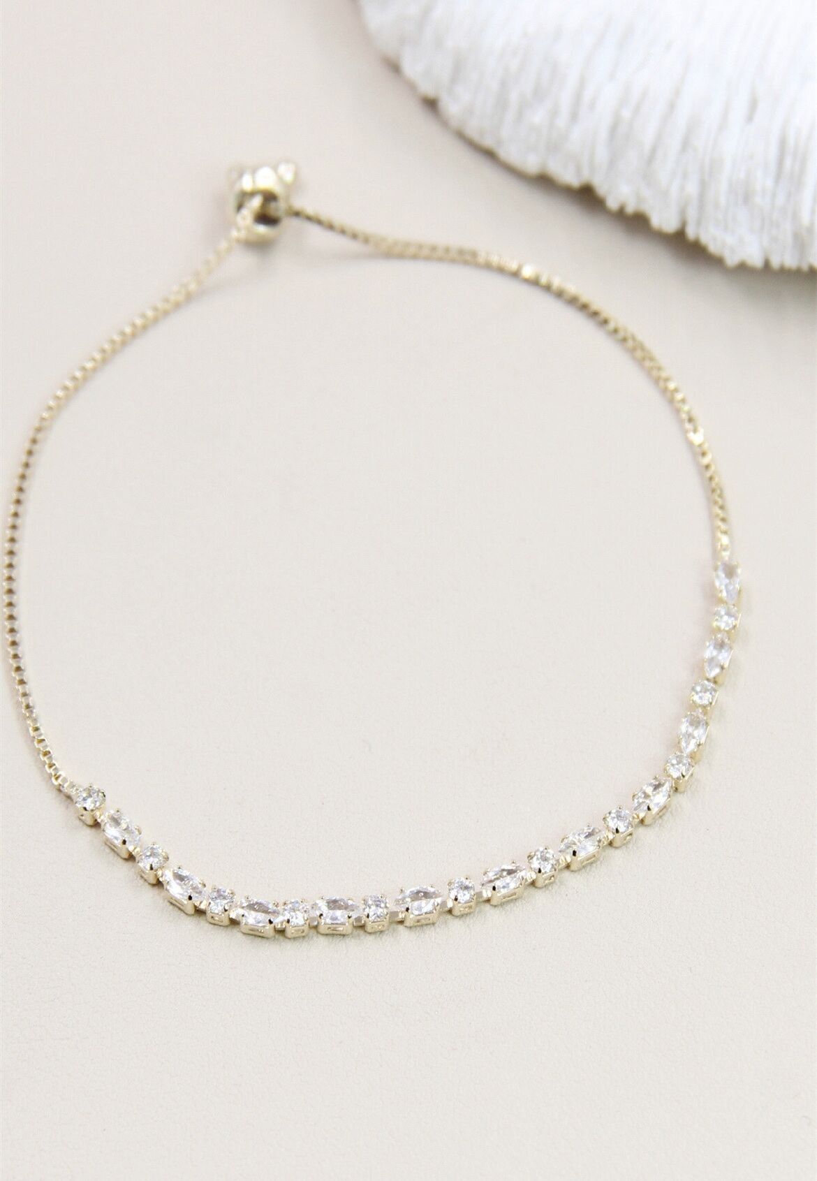 Bracciale rodiato decorato con strass - Elegance