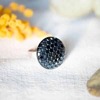 Themis ring