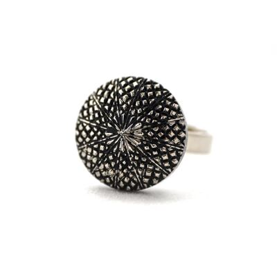 Small silver Victoire ring