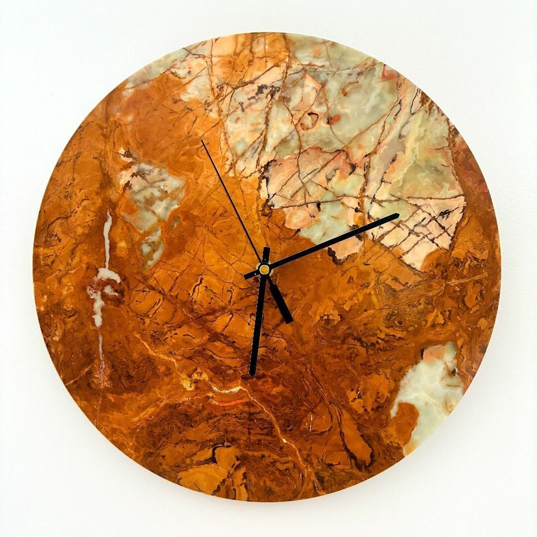 Wanduhr – aus natürlichem braunem Onyxstein – 35 x 35 cm