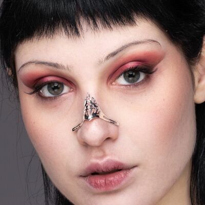 Subtle Futuristic Nose Bridge Jewel NOCTRIS