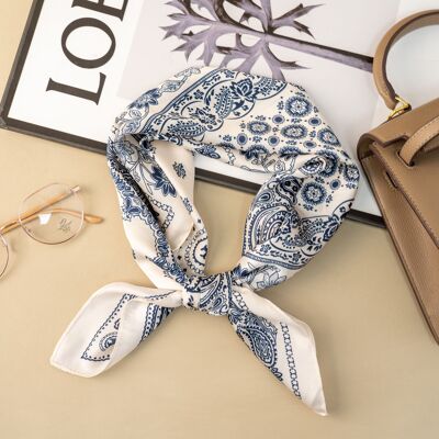 Bufanda con estampado floral 70x70