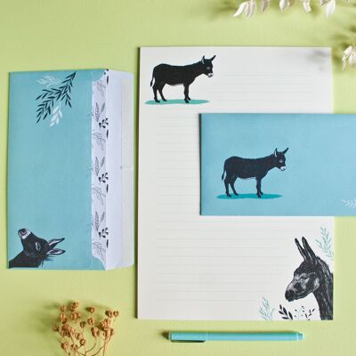 Set de papelería burro con bloc A4 y 10 sobres a juego