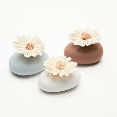 Lot de 3 Vases Diffuseurs de Parfum - Galets en céramique et fleurs en Sola - LOMBOK