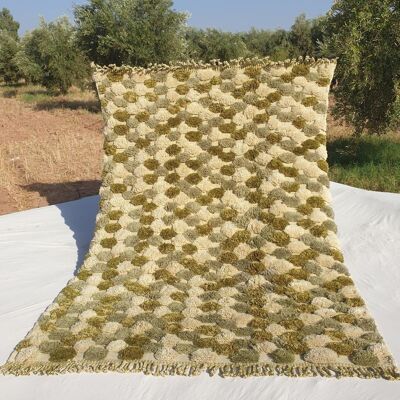 Nabba – Tapis marocain à poils longs à carreaux vert sauge | Tapis de luxe en laine Beni Mrirt