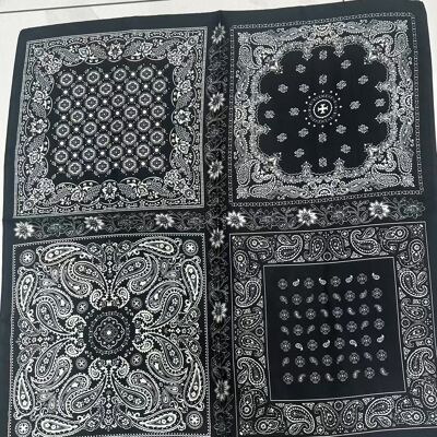 Patterned scarf 70x70 cm FL39