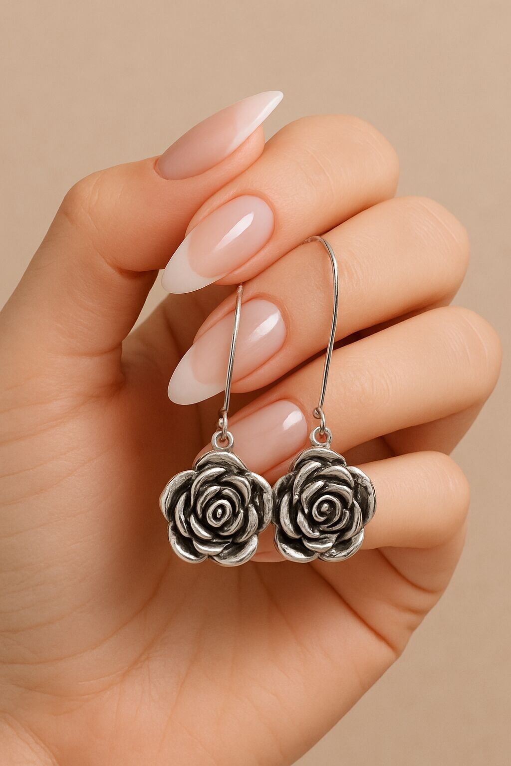 Orecchini a forma di rosa in stile vintage