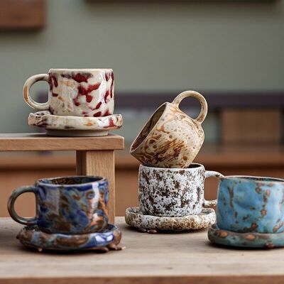 Set di tazze e piattini da caffè in ceramica in stile nordico