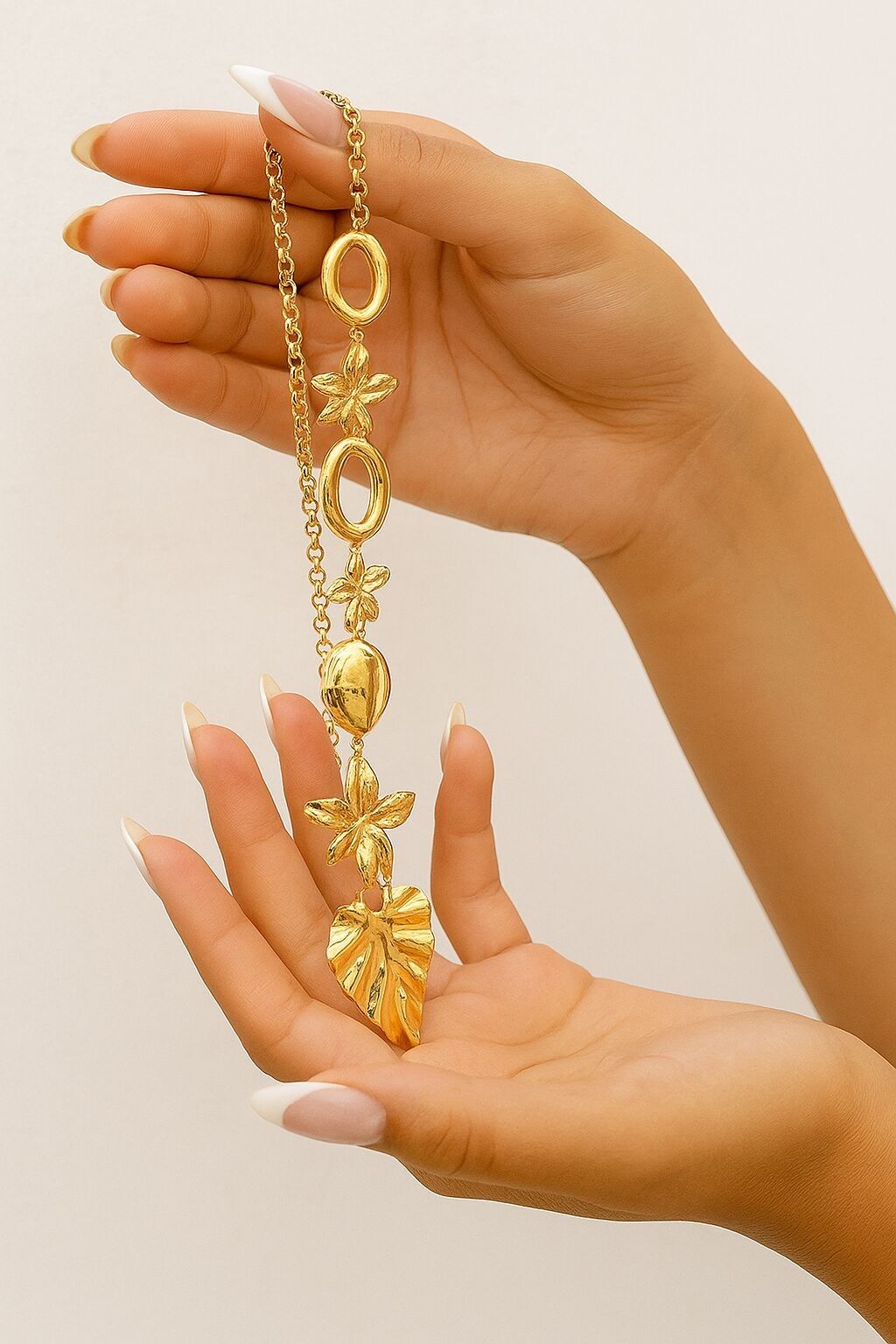 Collana boema in foglia d'oro