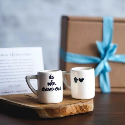Caja de 2 tazas de café "Eres mi abrazo de casa"