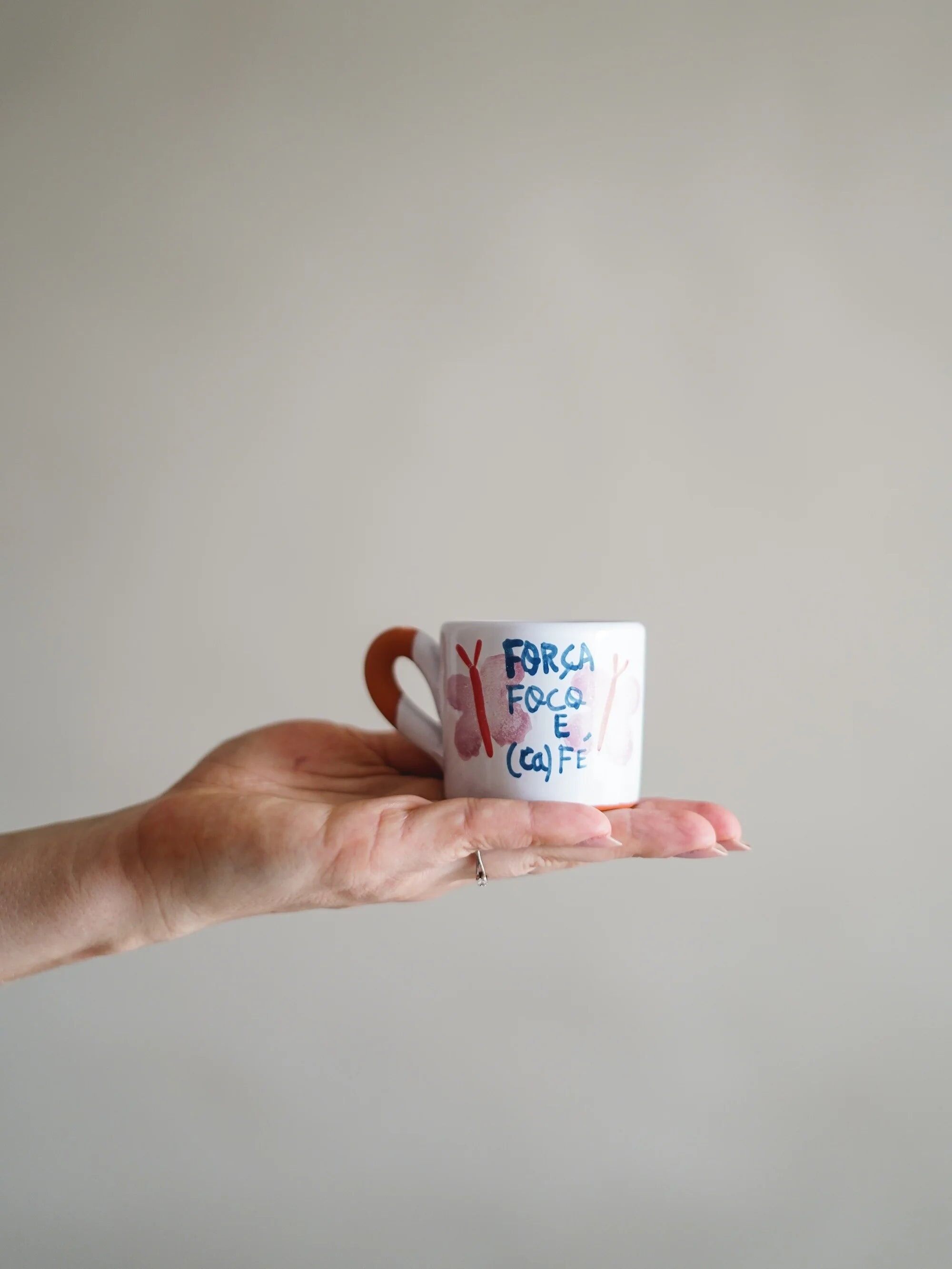 Tazza da caffè in terracotta "Forza, Concentrazione e (ca)Fede"