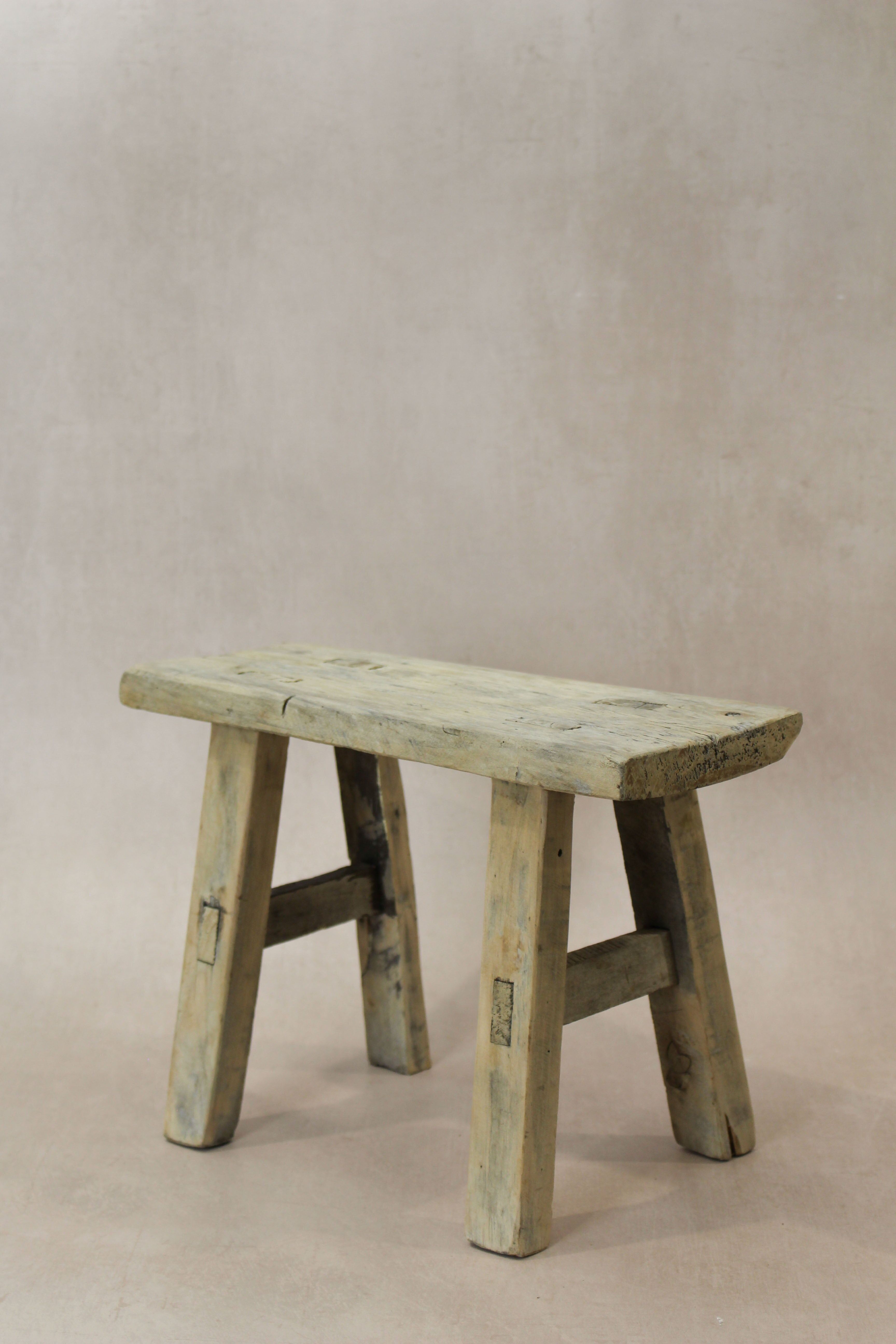 Rustikaler Vintage-Hocker aus Ulmenholz - Klein - Nr. 23