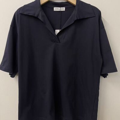 Short-sleeved polo neck t-shirt