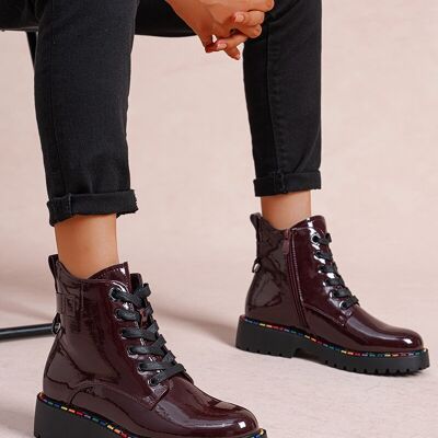Bottines Vernies – Caractère & Brillance Rebelle