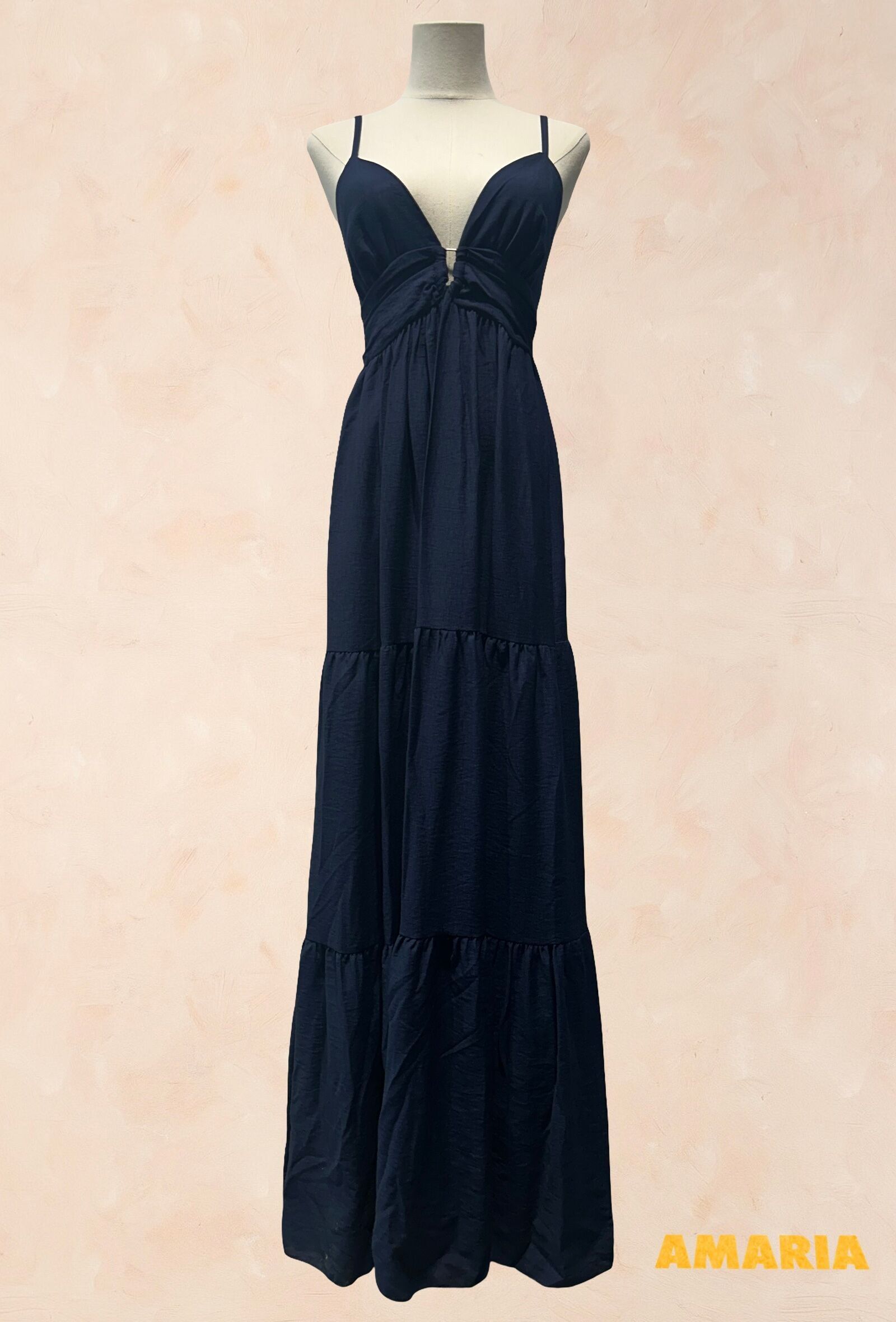 Langes Kleid mit dünnen Trägern - Viskose - 6888