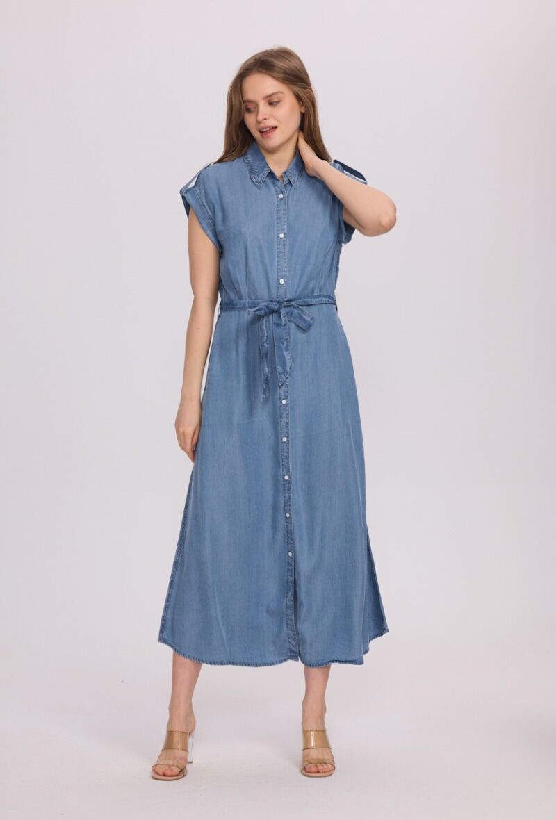 Abito lungo con cintura