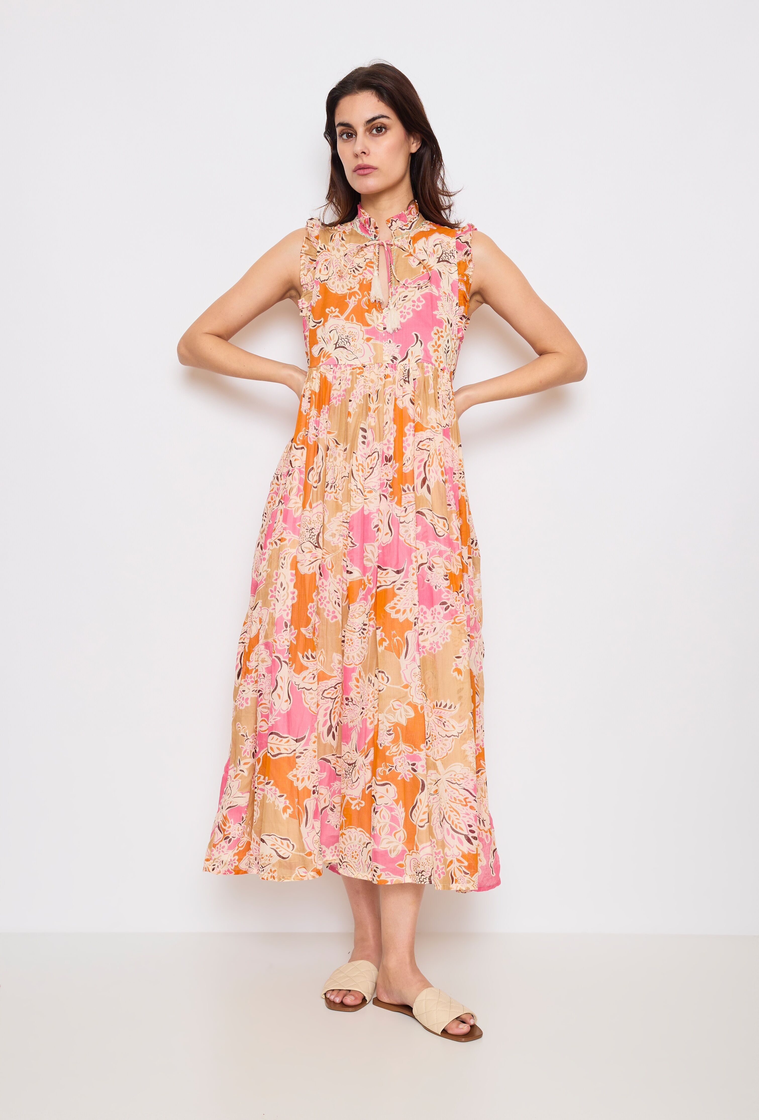 Abito lungo stampato a maniche corte