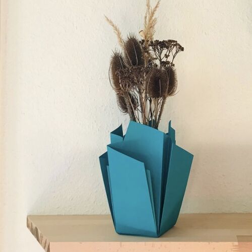 Paper vase