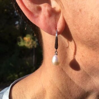 Boucles d'oreilles pendantes perle 3