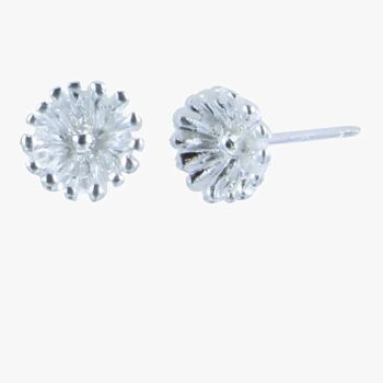 Boucle d'oreille fleur délicate 6