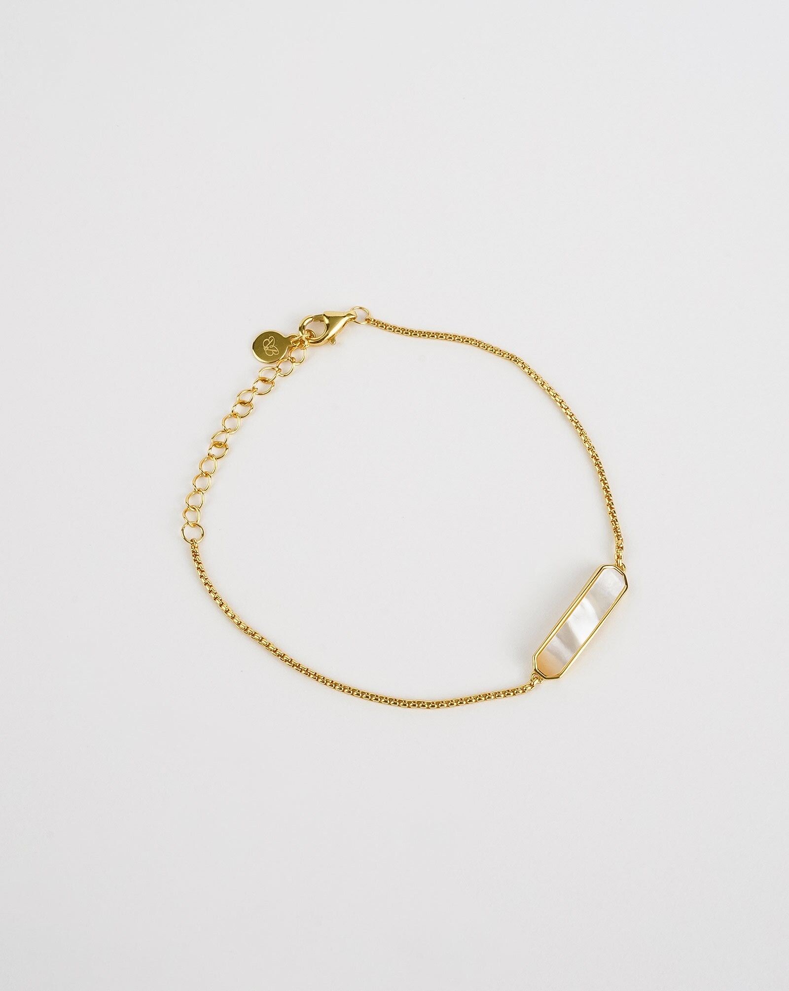 Bracciale con barra in madreperla