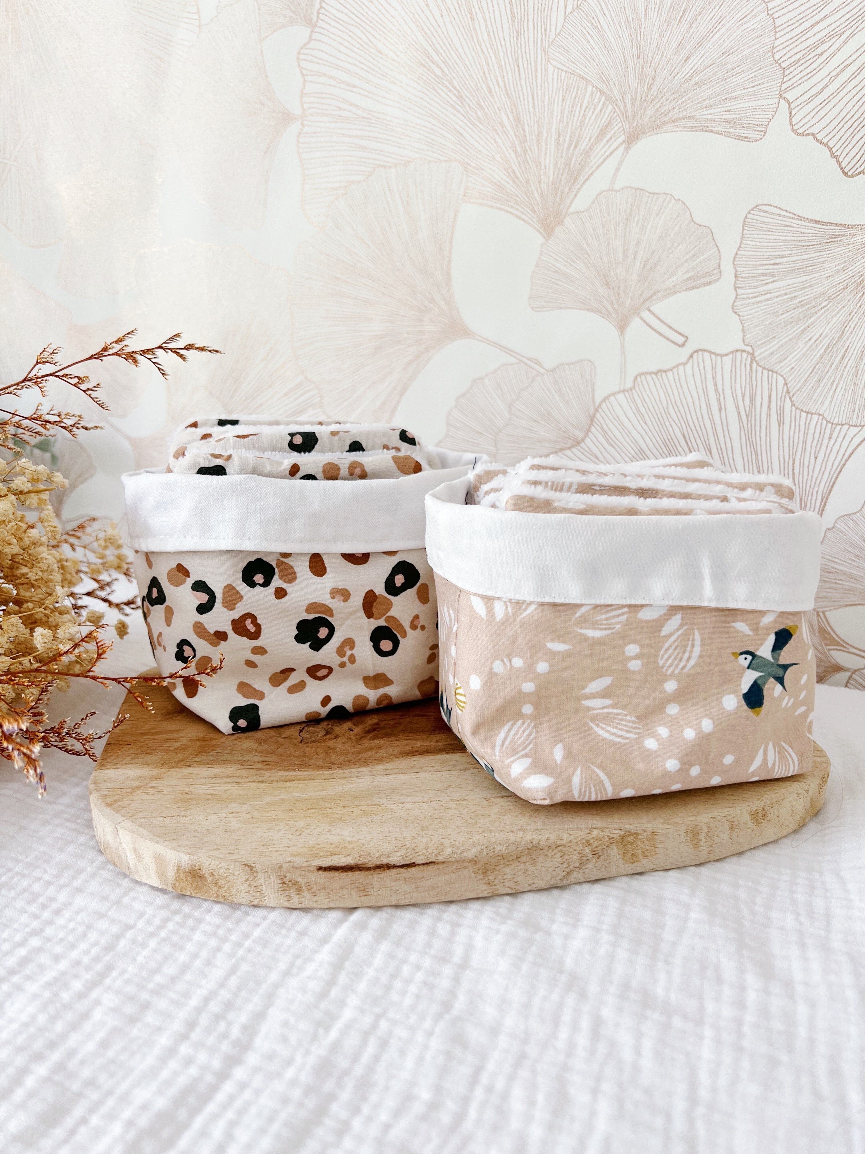 Matching set: the basket and its 10 cottons