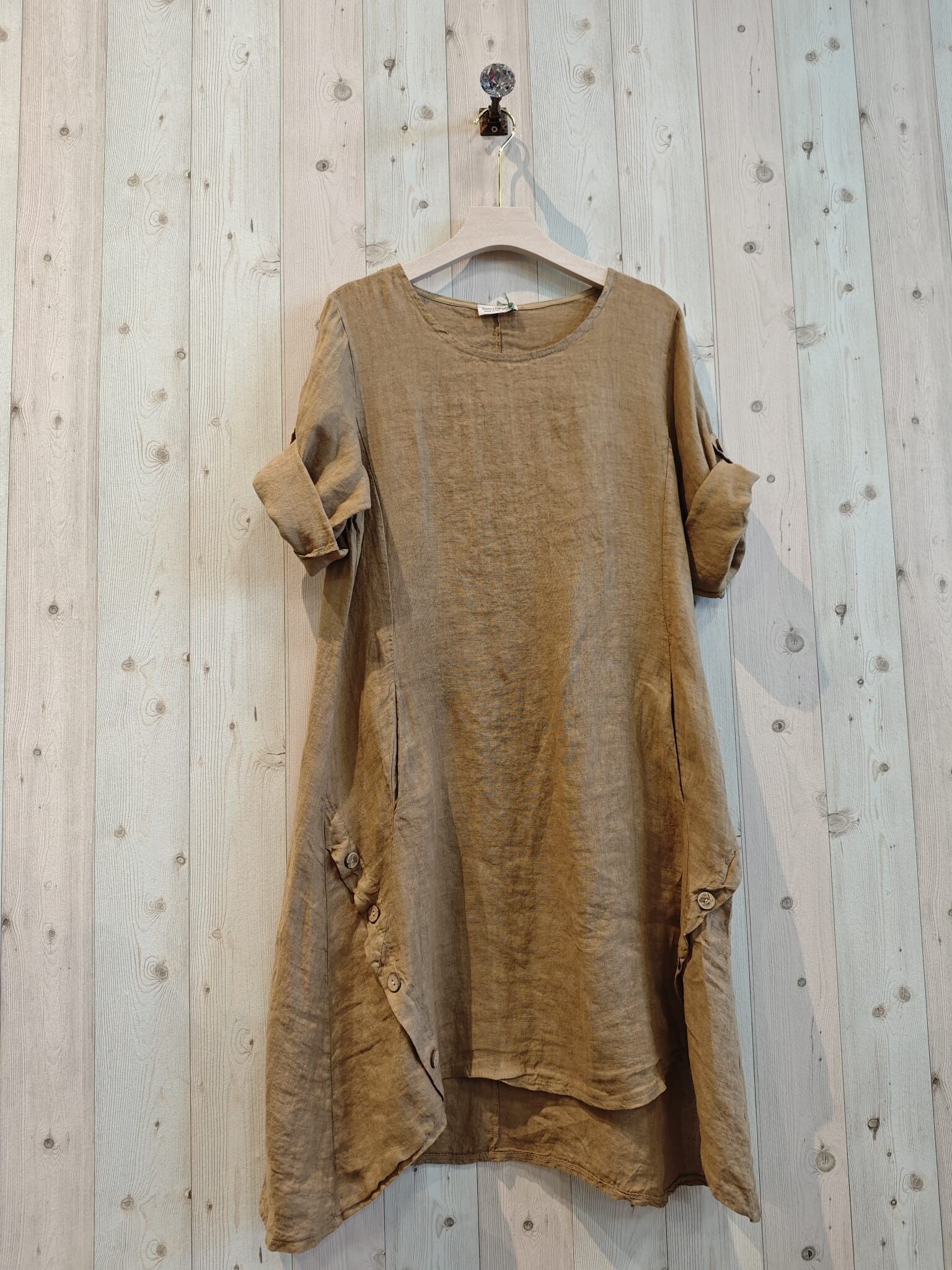 REF 4411 VESTIDOS BOTONES LATERAL LINO 100%