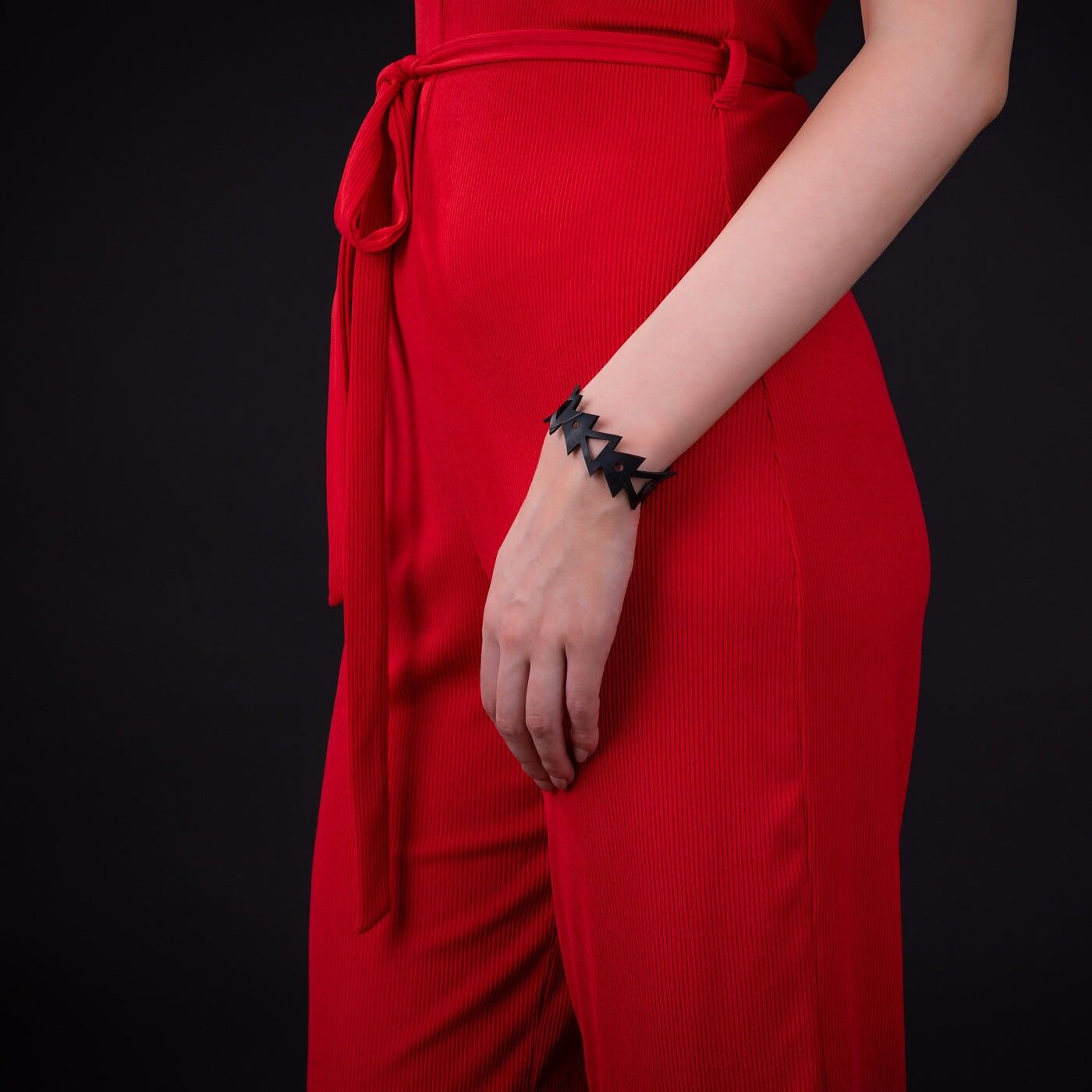 Braccialetto dell'amicizia in gomma riciclata Arrow