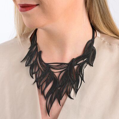 Collar de caucho reciclado Paguro Upcycle Sula Vine con diseño de hojas