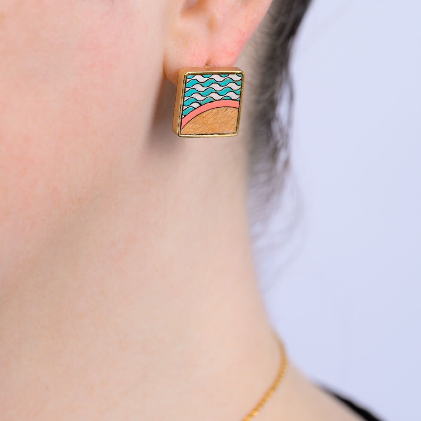 Orecchini in legno riciclato Seaside in oro