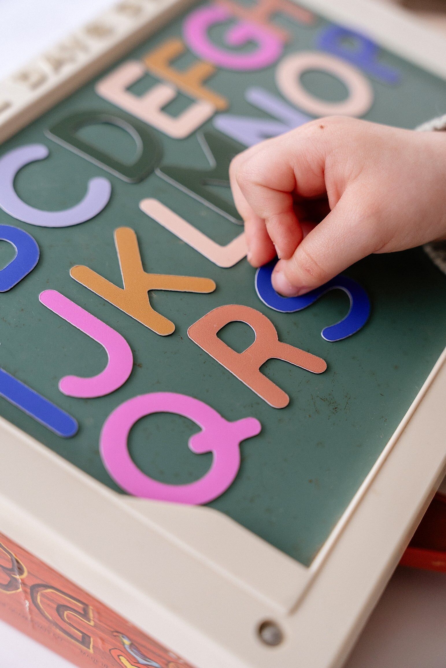 Alfabeto magnetico - 104 lettere maiuscole