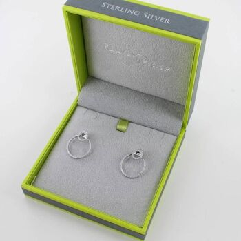 Boucles d'oreilles pavées en argent sterling à deux anneaux 7