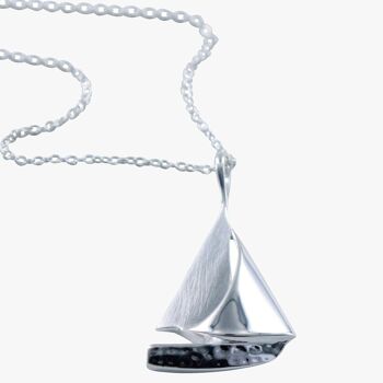 Collier de bateau à voile 1