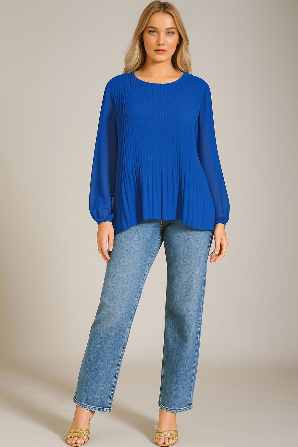 Übergroßes, langärmliges Plissee-Top mit Tülldetails in Königsblau mit Halskette